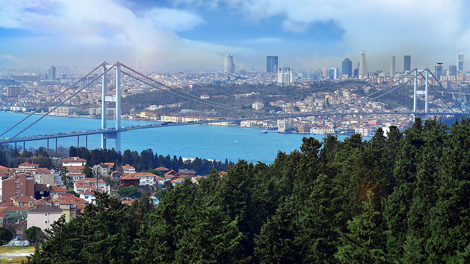 istanbul river through